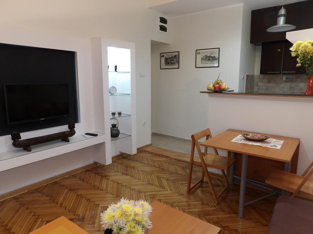 M&M Downtown Apartment Belgrado Exterior foto